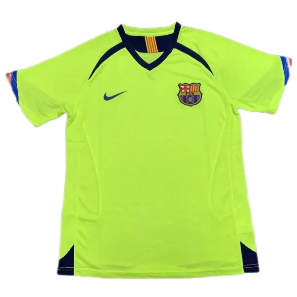 2005/06 Barcelona Ronaldinho #10 Retro Away Jersey