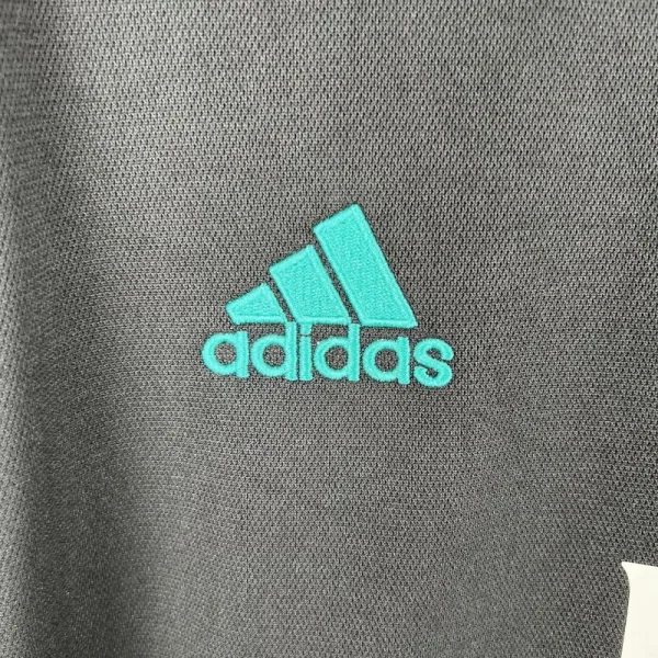 2017/18 Real Madrid Retro Away Jersey