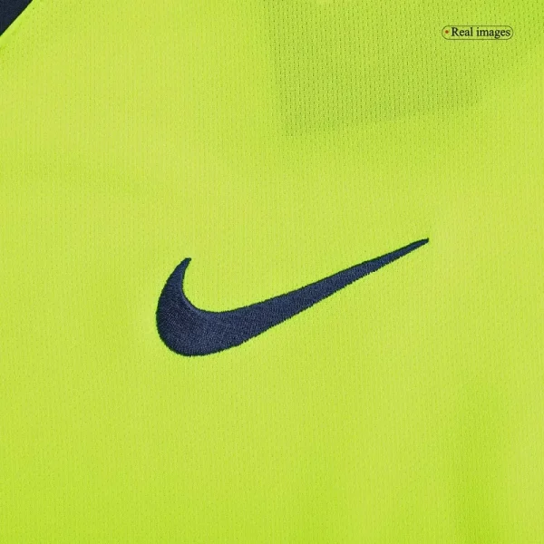 2005/06 Barcelona Retro Away Jersey