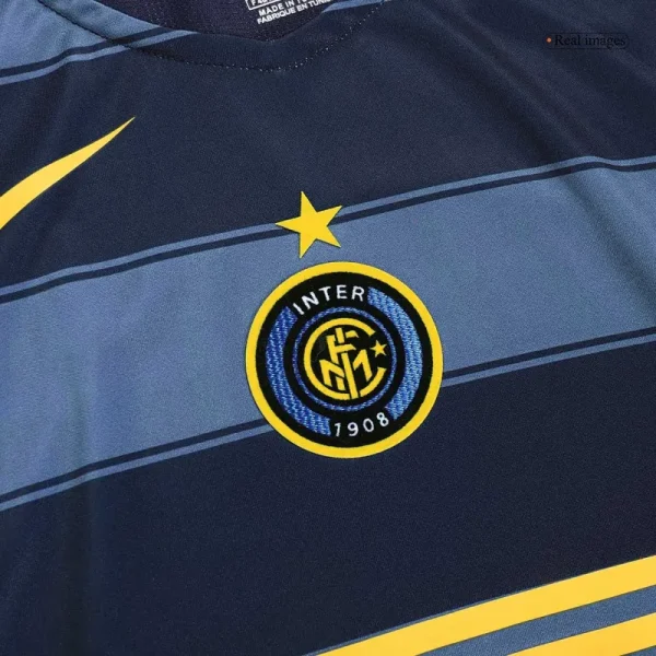 2004/05 Inter Milan Retro Away Jersey