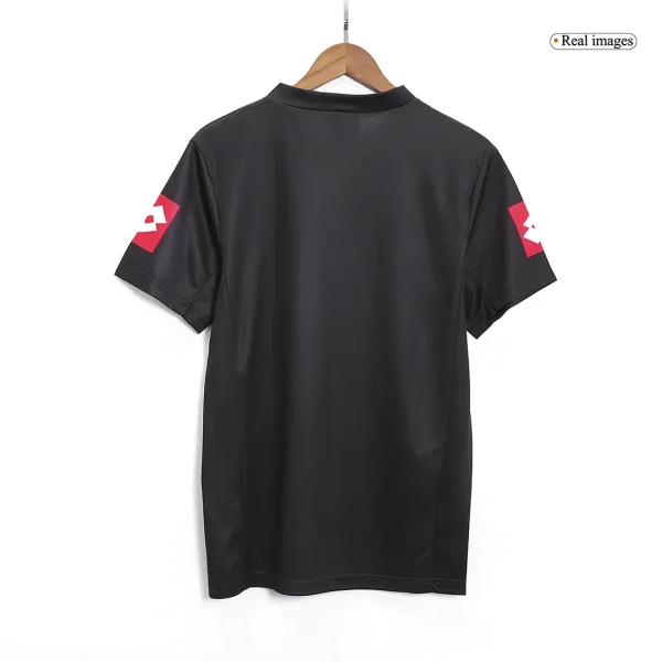 2001-02  Juventus Retro Jersey Away