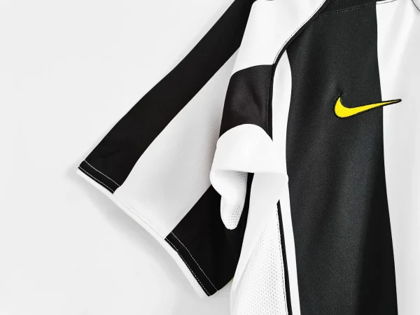 2004-05   Juventus Retro Jersey Home