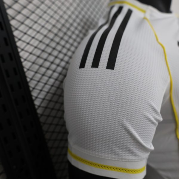 2025/26  Real Madrid Home Soccer Jersey Player Version