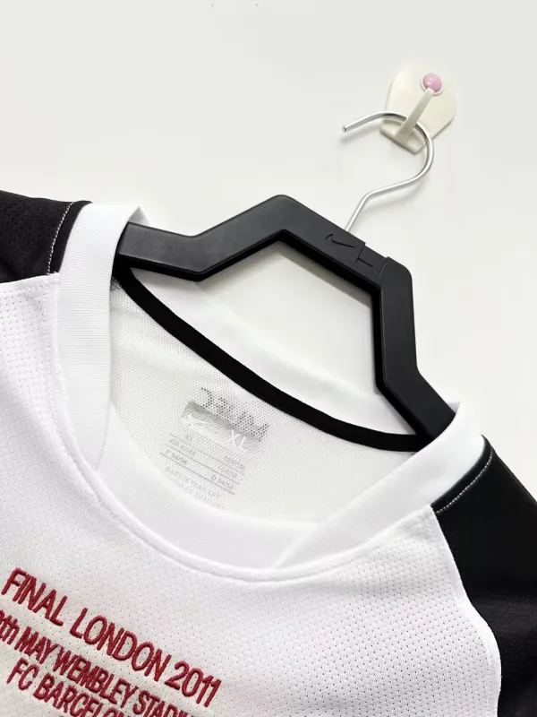 2010/11 Manchester United Retro Jersey Away