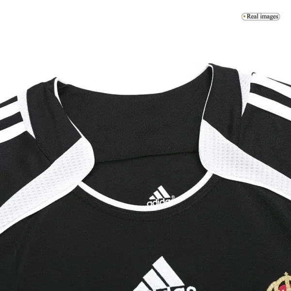 2006/07 Real Madrid Retro Away Jersey